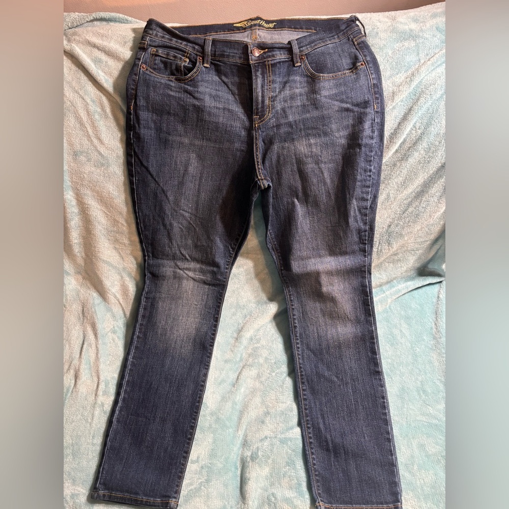 Old Navy Sweetheart Medium Blue Jeans